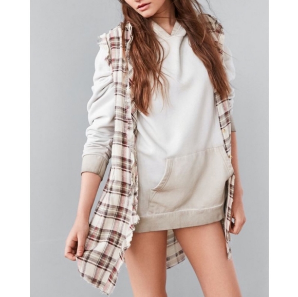 Kimchi Blue Allison Frayed Botton Down Tunic - Picture 16 of 16